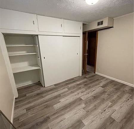 5th image of 426 Superior St