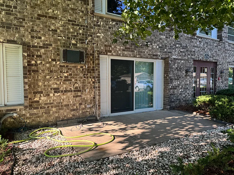1029 Smetana Rd #4 — Photo 11