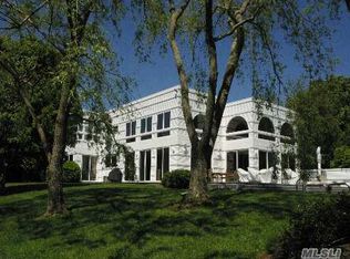 31 Tuthill Ln, Remsenburg, NY 11960