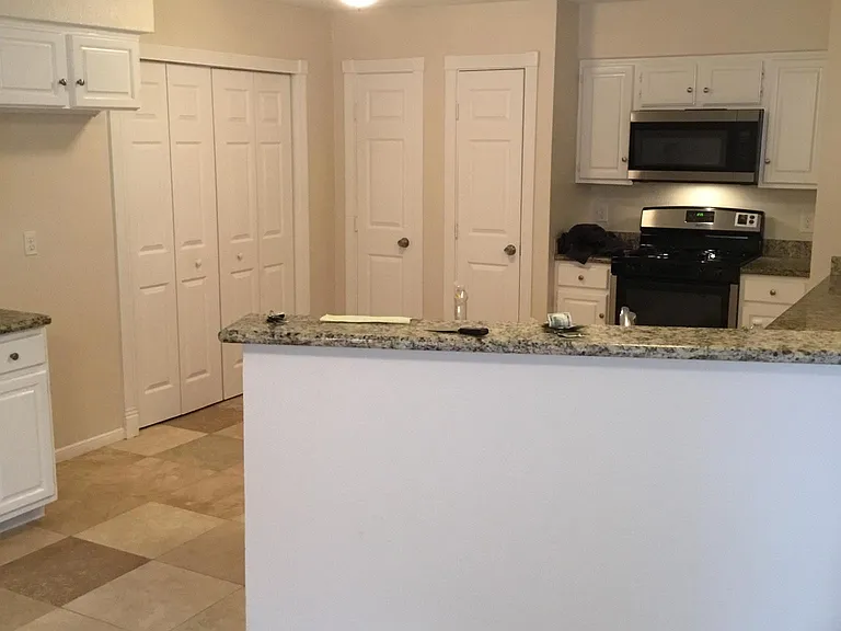 418 Westminster Dr — Photo 7