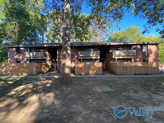 1 bed, 1.0 bath, 582 sqft, $700 — Photo 2