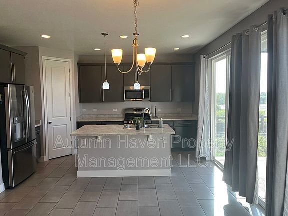 3rd image of 4490 E 96th Pl