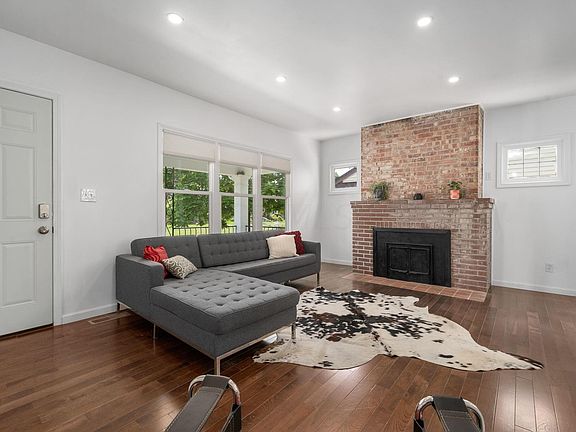 5th image of 1412 E 22nd Ave