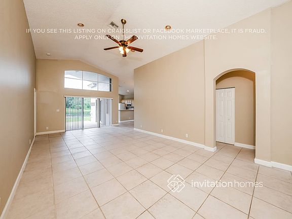 3rd image of 9496 Lago Dr