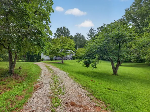 4536 Old Sparta Rd, Cookeville, TN 38506