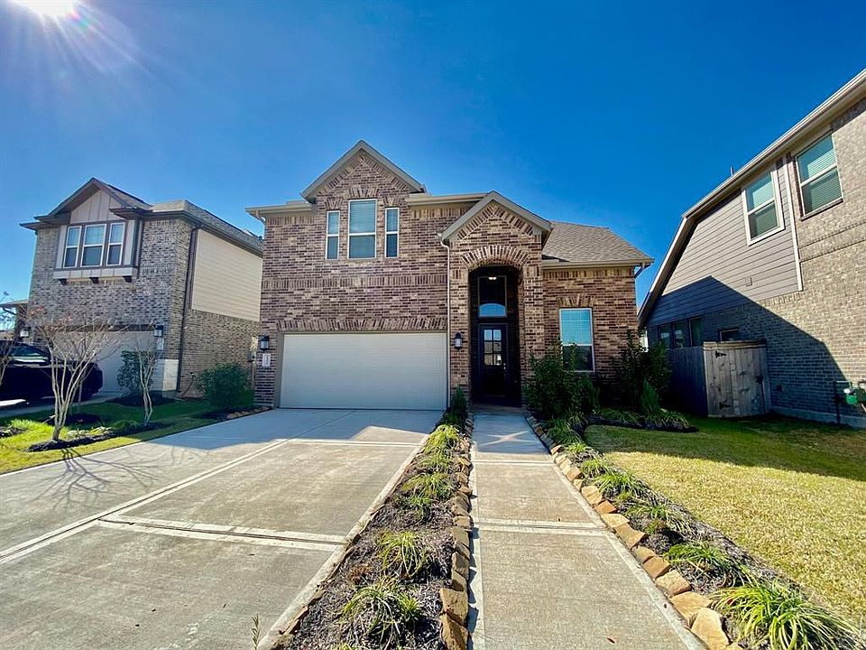 1st image of 2511 Amethyst Isle Ln