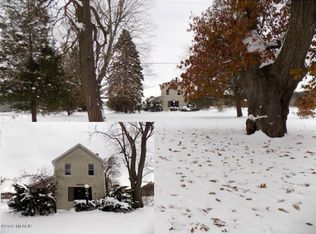 6018 Old Allegan Rd, Saugatuck, MI 49453