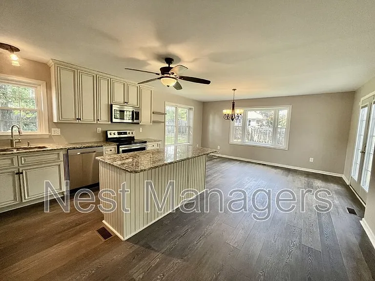 5651 Dodge Dr — Photo 9