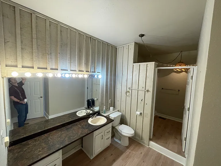 20 Colbrunn Ct #302 — Photo 3