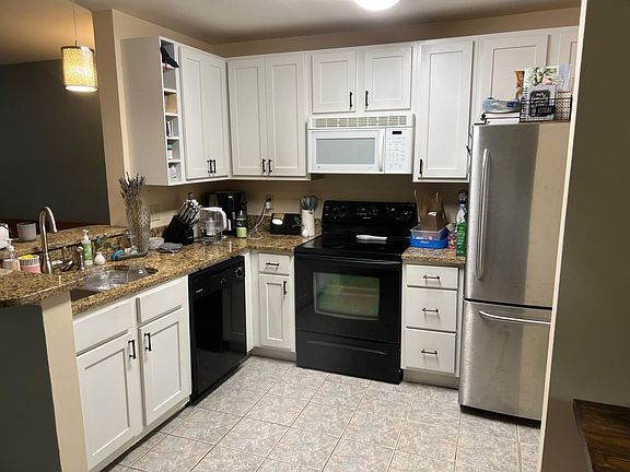 3rd image of 1223 Meadow Park Ln #B