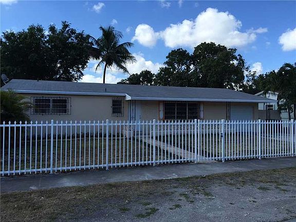 3rd image of 2250 NW 196th Ter