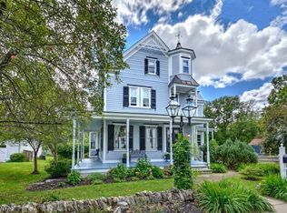 10 Jackson Ave, Gladstone, NJ 07934