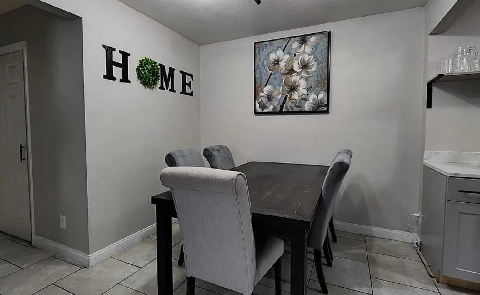 Villa Knolls East Dr, Las Vegas — Photo 2