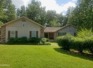 2004 Wichita Dr, Crossville, TN 38572