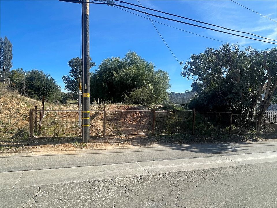 29120 Val Verde Rd Castaic CA Zillow