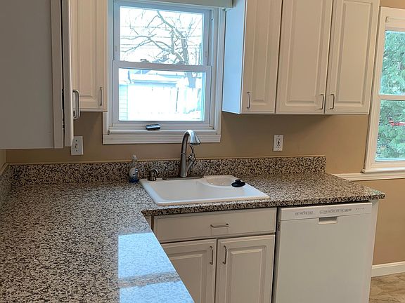 3rd image of 1549 Fruitland Ave