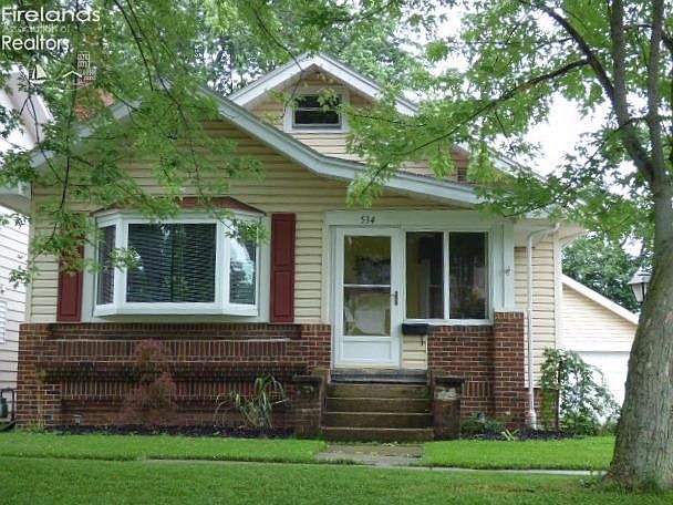 1st image of 534 Woodbine St
