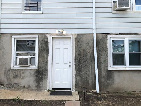 4th image of 238 Sommerville Pl #B