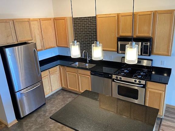 2nd image of 2650 University Ave W APT 321