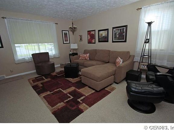 3rd image of 134 Lettington Ave