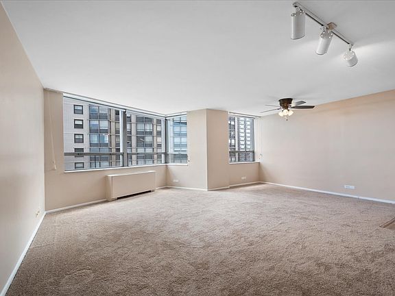 2nd image of 5701 N Sheridan Rd APT 7G