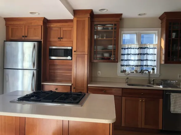 77 Pearl St #2, Melrose, MA 02176