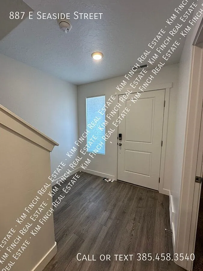 887 Seaside Street For Rent — Photo 4