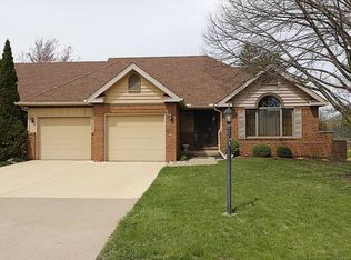 7214 N Charles Way, Peoria, IL 61614