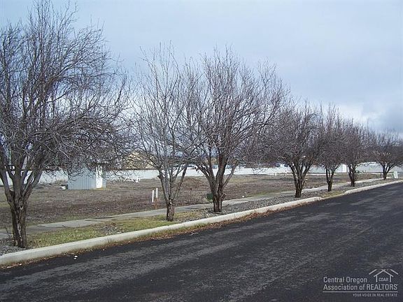 3rd image of 1275 NW Bucko Ct
