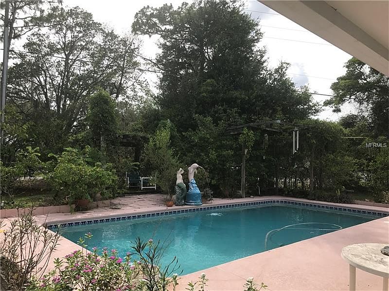 2nd image of 9220 Fable St