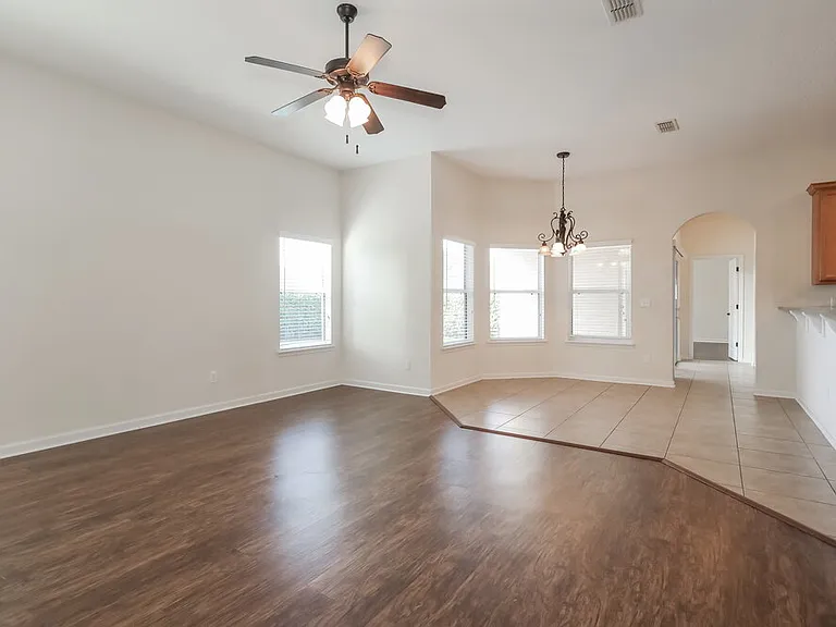 1709 N Cappero Dr — Photo 4