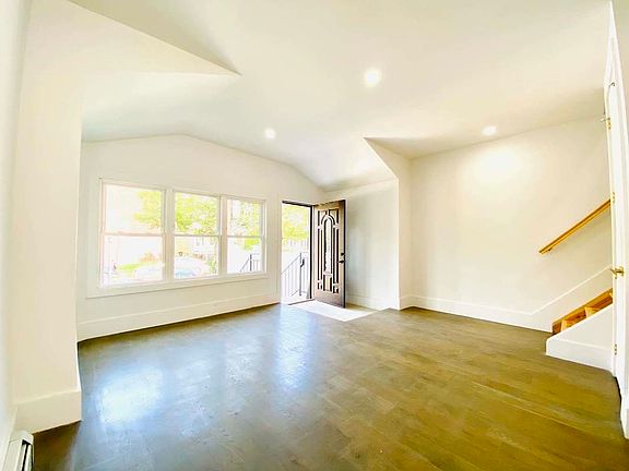 5th image of 85-04 121st St #1FHOUSE
