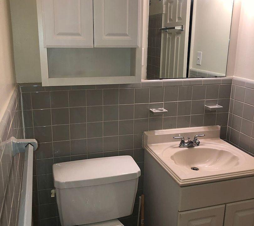 2nd image of 101 Valley Rd APT 2