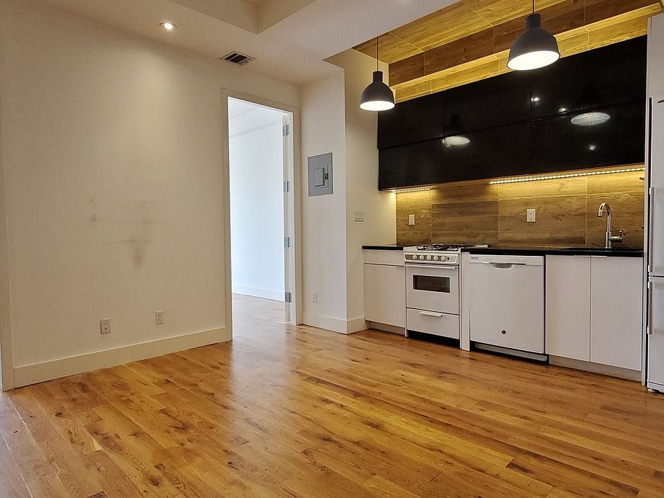 1st image of 73 Montrose Ave #5S