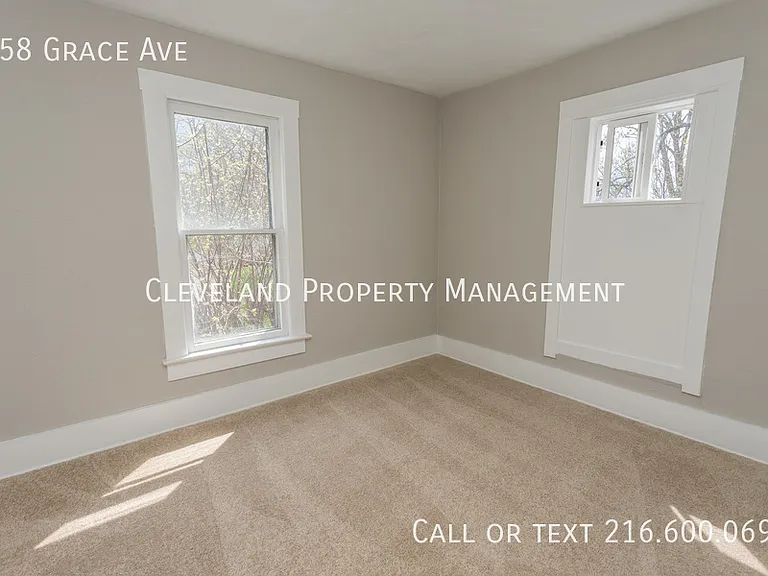 558 Grace Ave — Photo 29