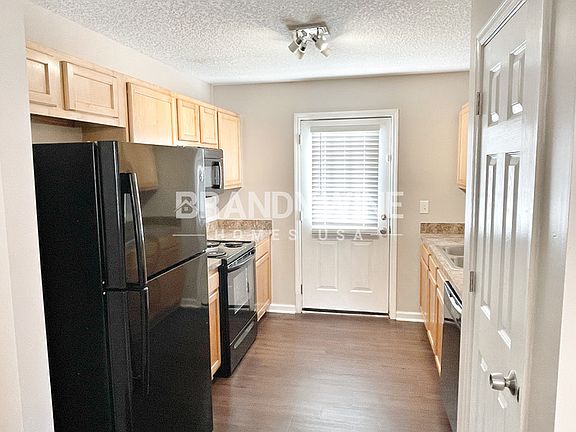 4th image of 7859 India Ave