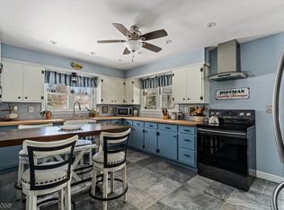 662 W Mountain Rd, Sparta, NJ 07871