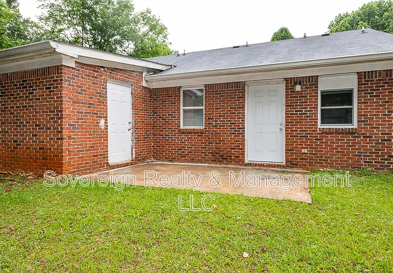 8367 Warren Dr — Photo 30