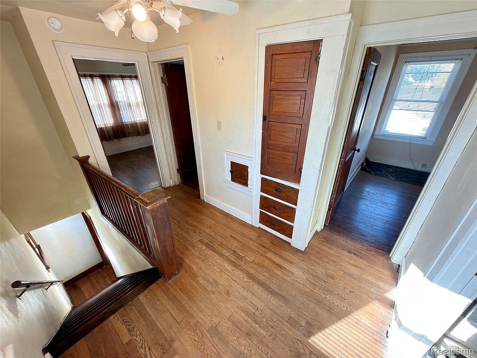 820 White Ave, photo 11