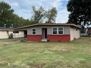 912 E F St, Russellville, AR 72801