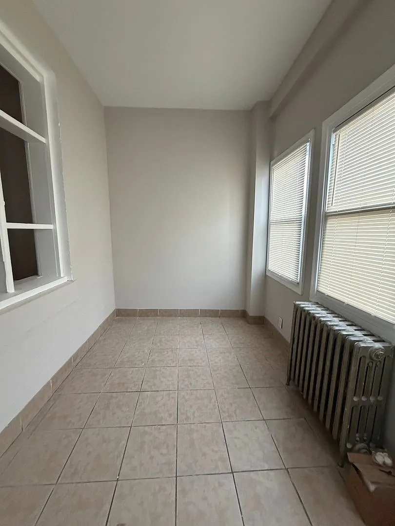 Section 8 approved! Newly renovated 4 bedroom, 1.5 bath — Photo 2