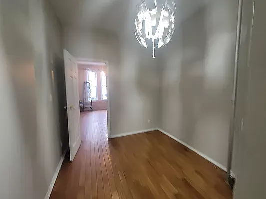 Rented by Friedman Mayer, LREB | media 8