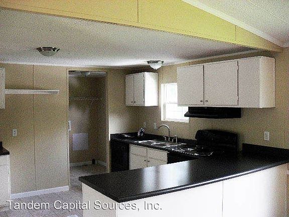 3rd image of 45 Skyland Dr W