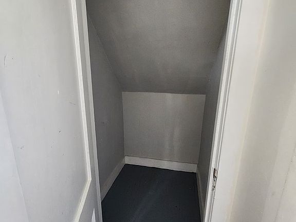 3rd image of 84 Elizabeth St #33