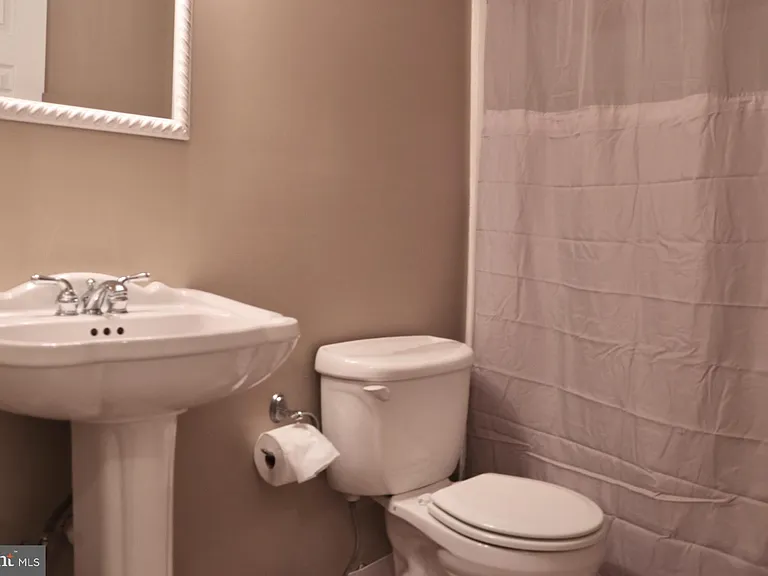 103 Woodhollow Dr — Photo 13