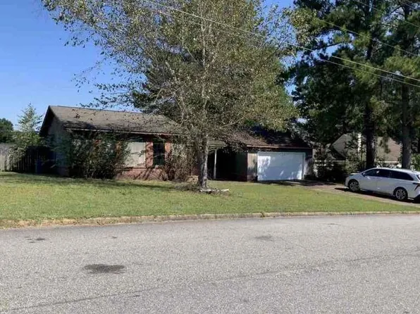 96 Blackhawk Dr, Daleville, AL 36322