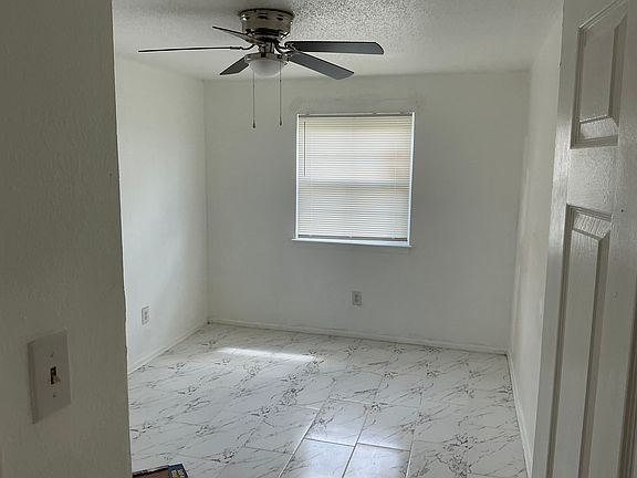 5th image of 229 Layman St