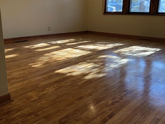 2nd image of 509 E Vernon Ave