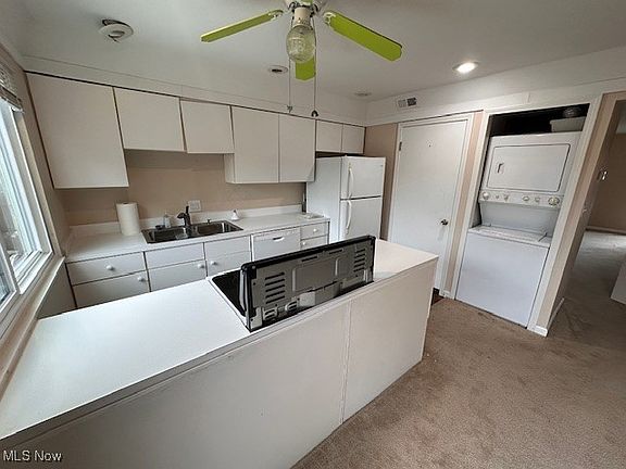 4th image of 2393 Arlington Dr