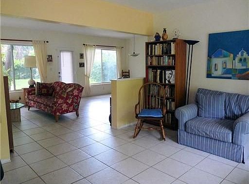 4th image of 480 NE 91st St